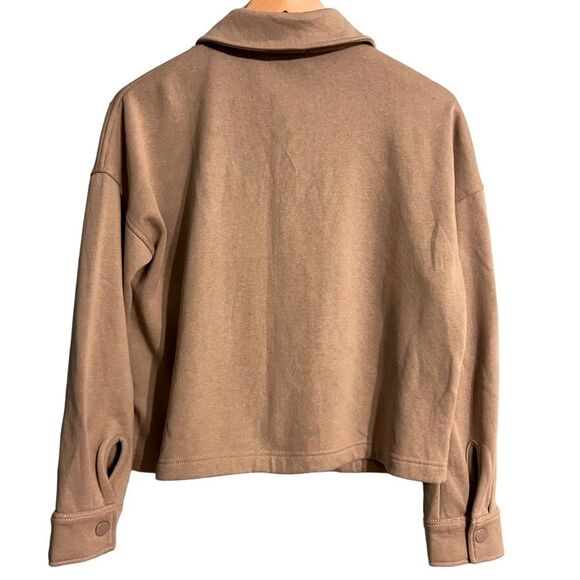 😊 3/$30 
Hippie Rose Buttoned Sweatshirt Sz L Cropped Boxy Tan Mocha Frappe EUC - Picture 3 of 14